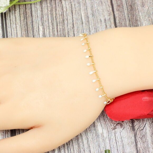 "Trendy Handmade Bracelet – A Stylish Gift for Women & Girls, MAR091302 - Picture 6 of 10